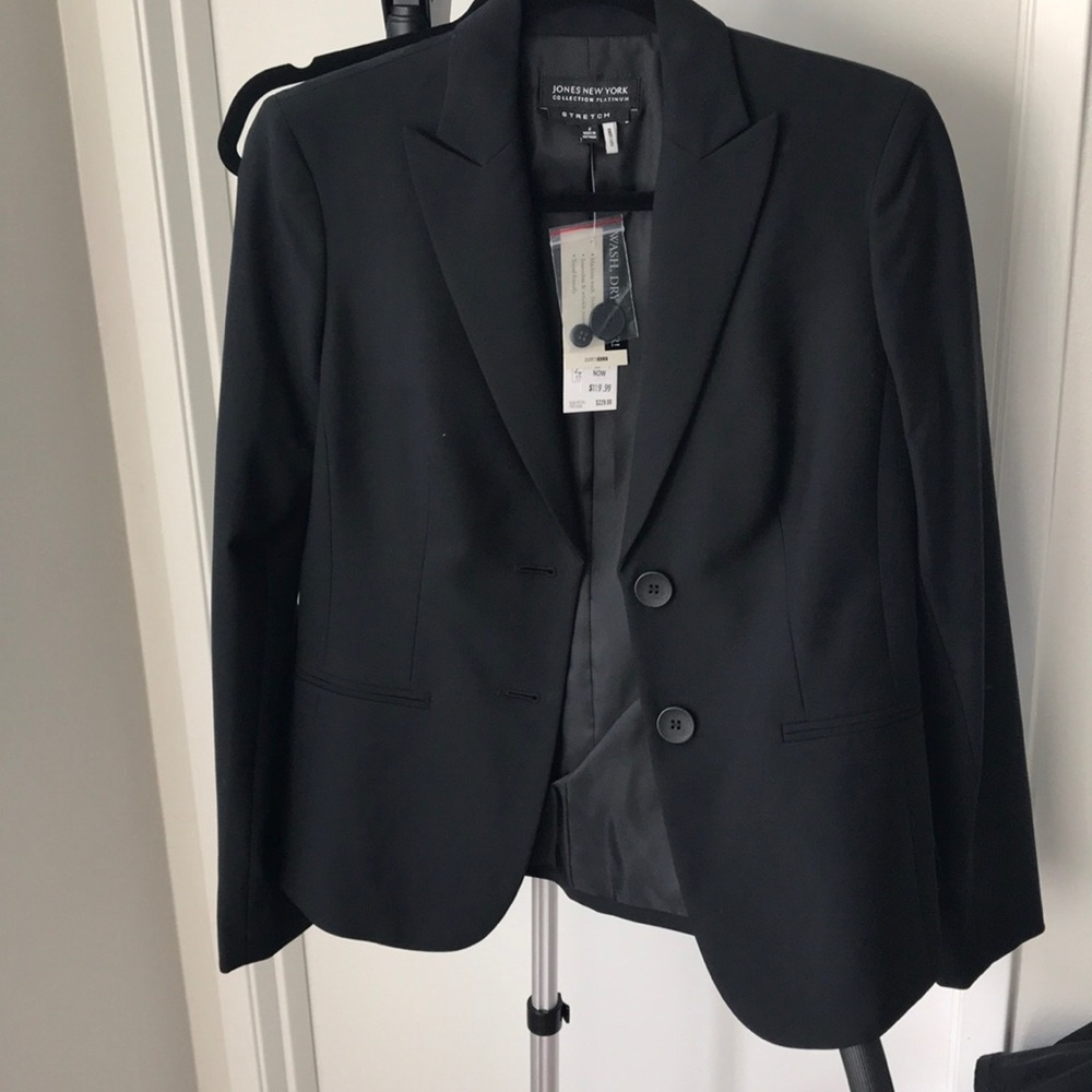 Jones New York collection suit top